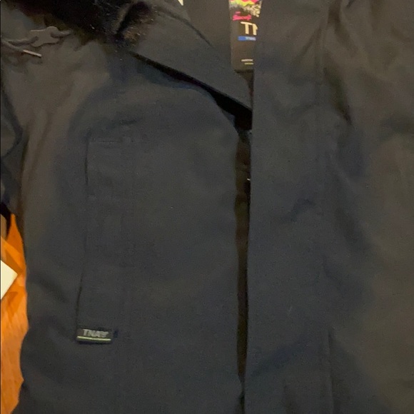 SOLD NWT Aritzia TNA Bancroft Parka Down Coat - Picture 4 of 15